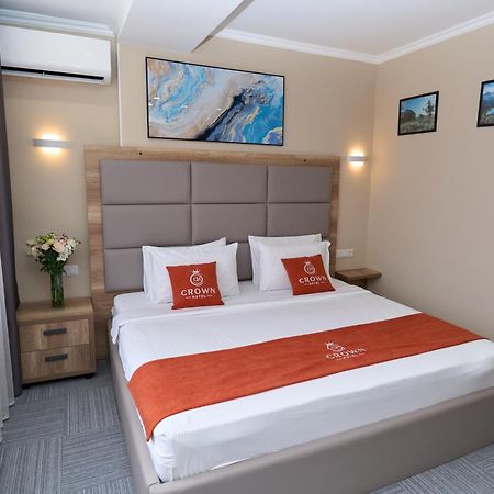 Crown Hotel Biszkek Zewnętrze zdjęcie