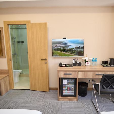 Crown Hotel Biszkek Zewnętrze zdjęcie