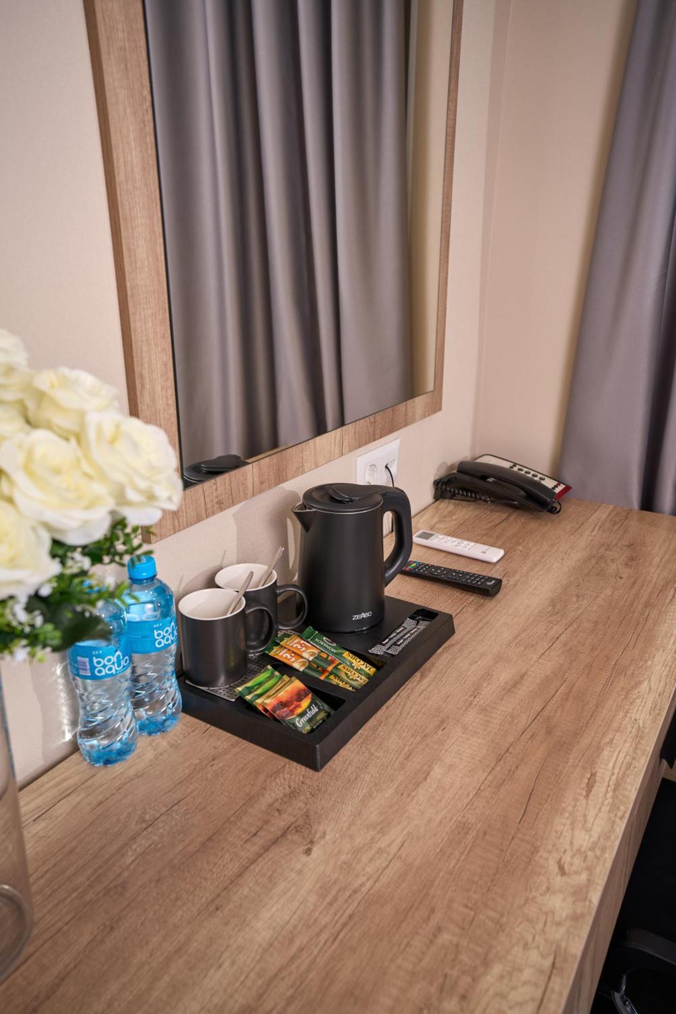 Crown Hotel Biszkek Zewnętrze zdjęcie