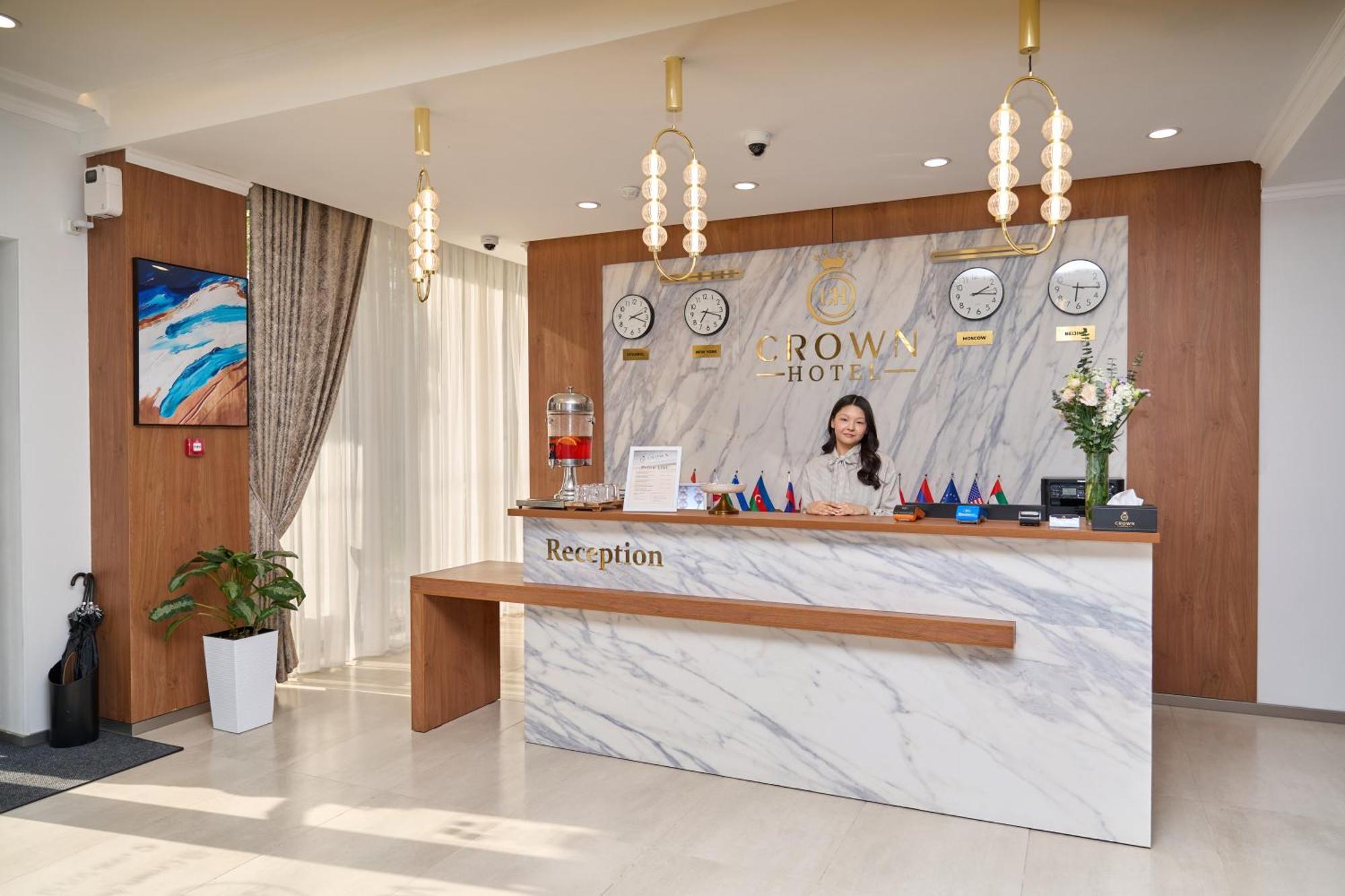 Crown Hotel Biszkek Zewnętrze zdjęcie