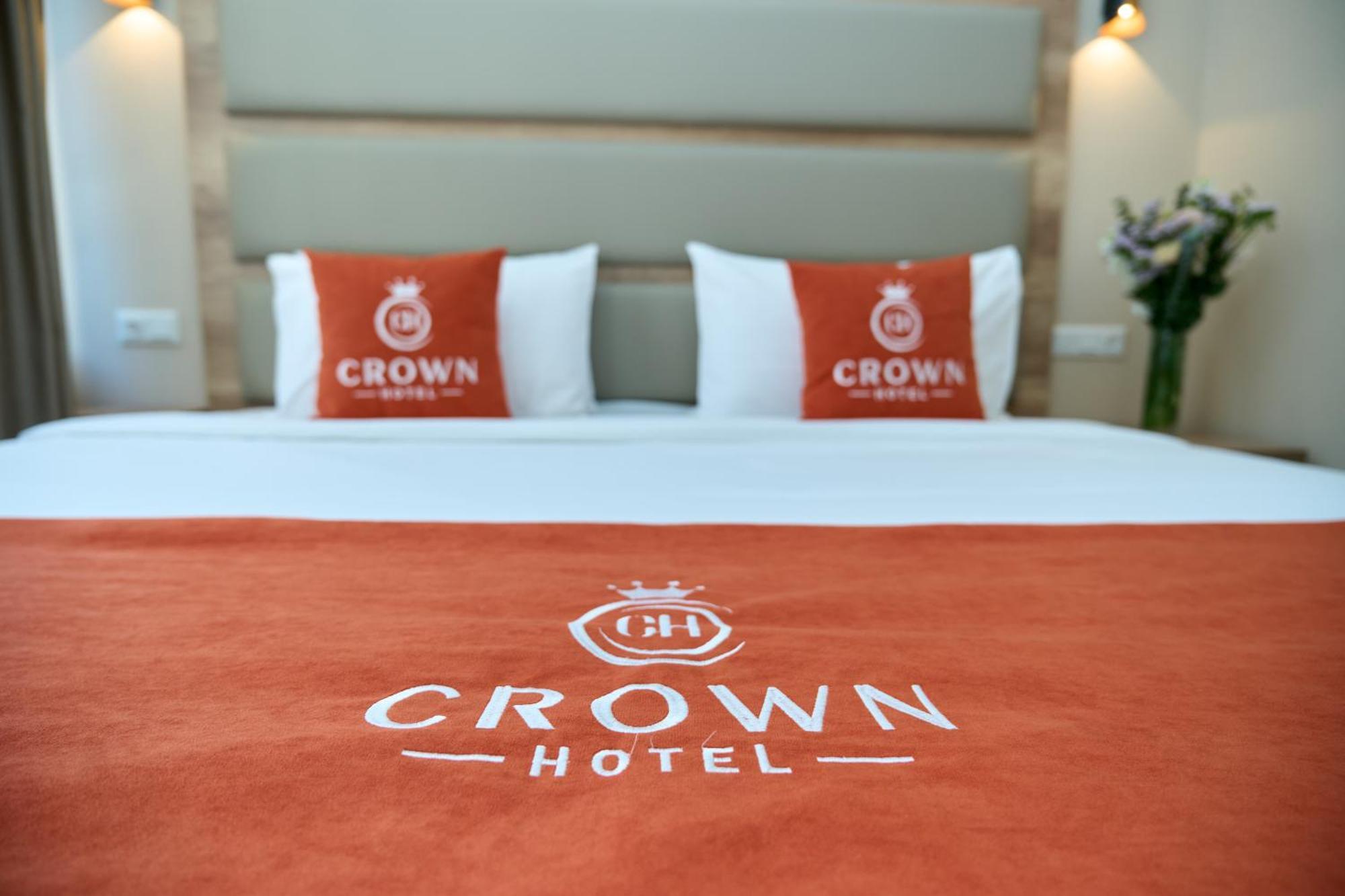 Crown Hotel Biszkek Zewnętrze zdjęcie