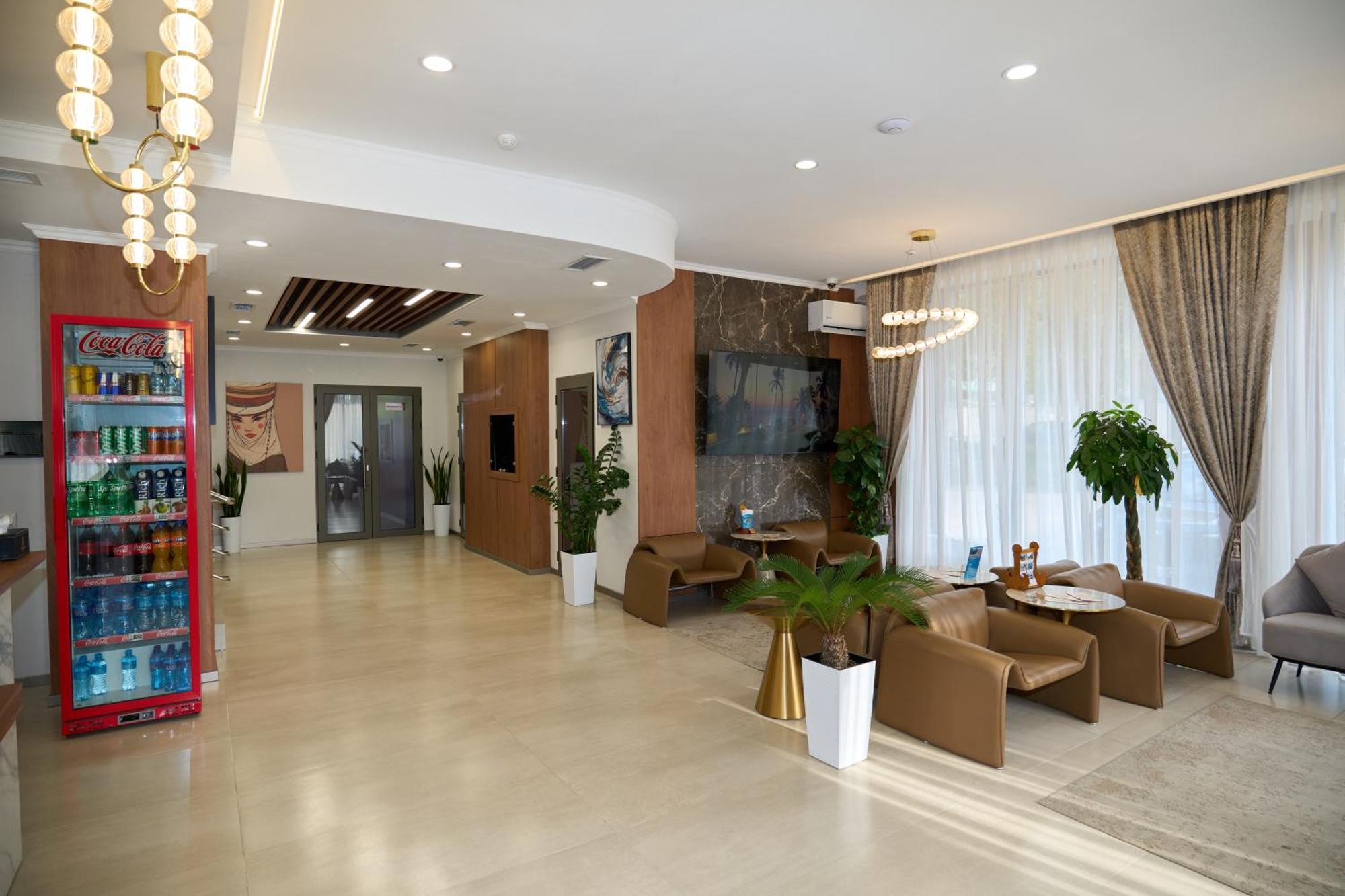 Crown Hotel Biszkek Zewnętrze zdjęcie
